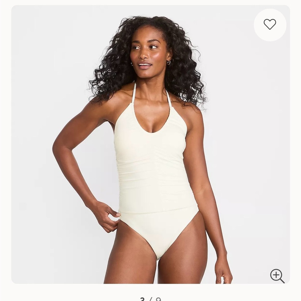 *NEW* Beautiful ivory halter swimsuit